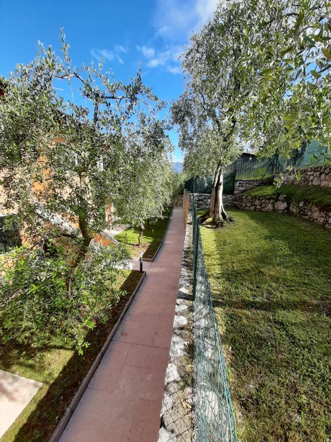 Appartamenti Elisabeth Brenzone sul Garda Exterior photo