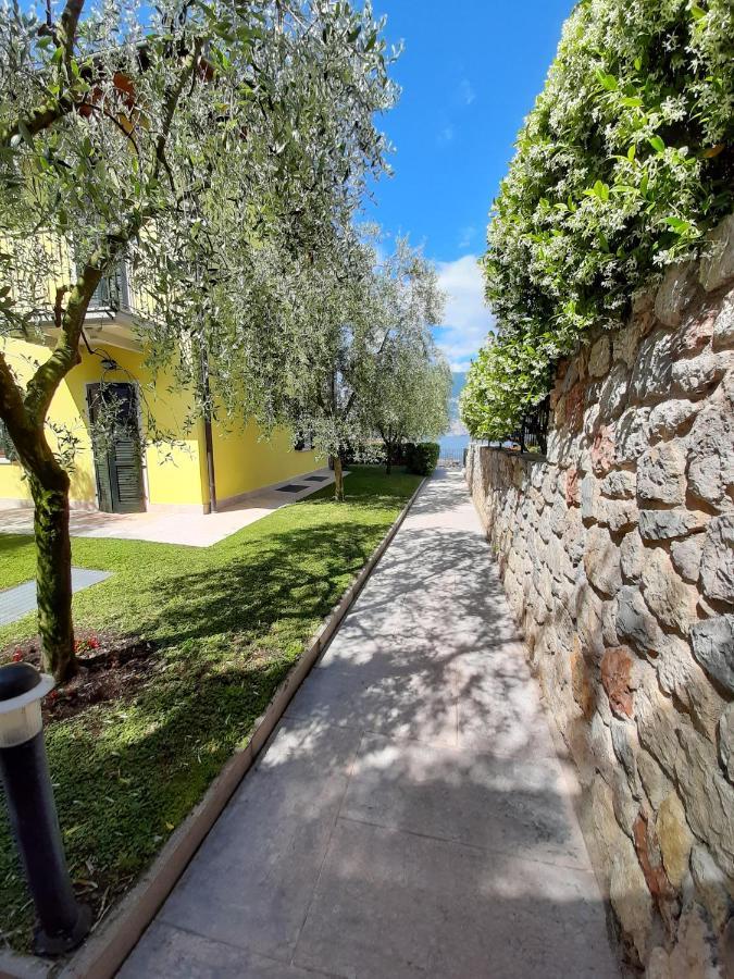 Appartamenti Elisabeth Brenzone sul Garda Exterior photo