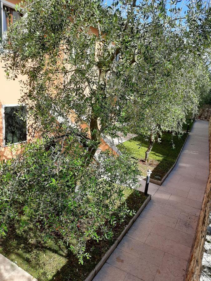 Appartamenti Elisabeth Brenzone sul Garda Exterior photo
