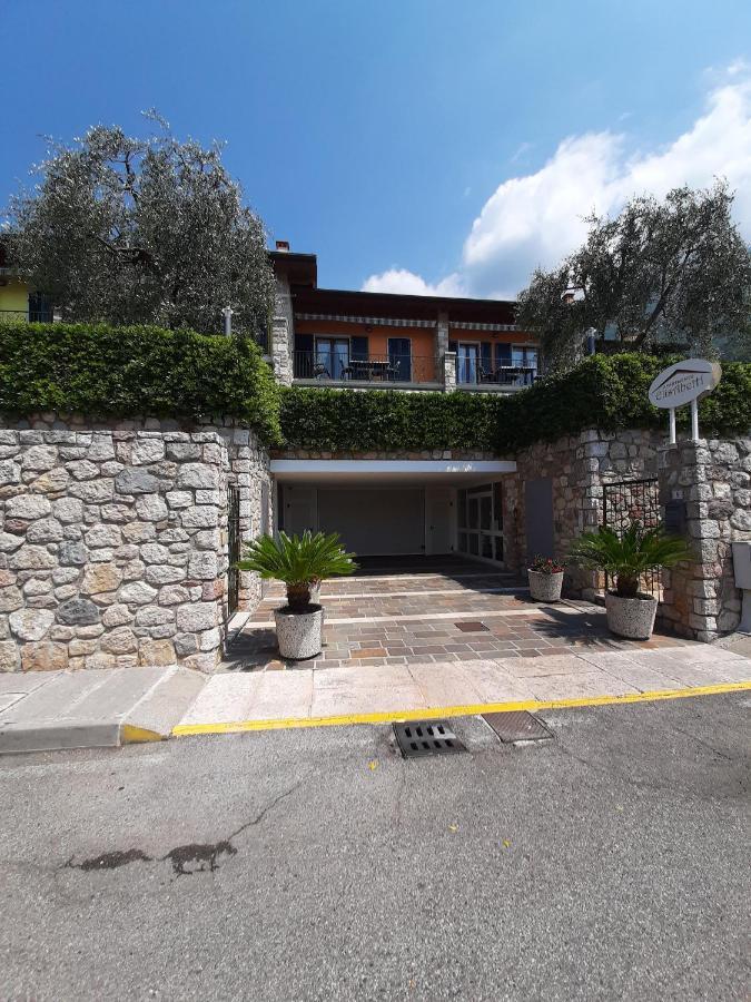 Appartamenti Elisabeth Brenzone sul Garda Exterior photo